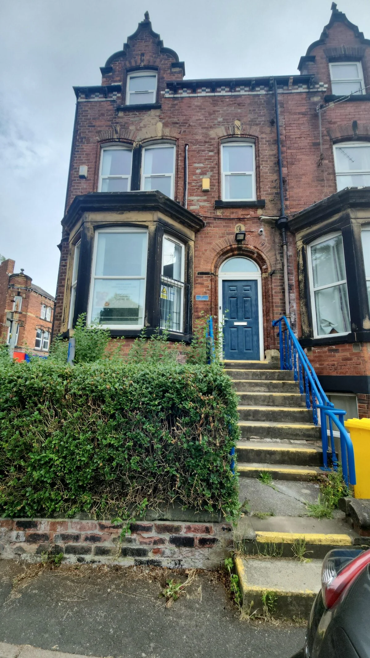 Twilight Dental practice exterior, Victorian terrace with blue front door, 1 Moor View Leeds